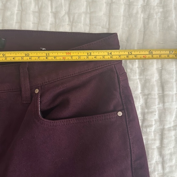 🆕 Ann Taylor “The Taper” Sculpting Mid Rise Jeans in Plum Rose. Size 4… - Picture 12 of 15